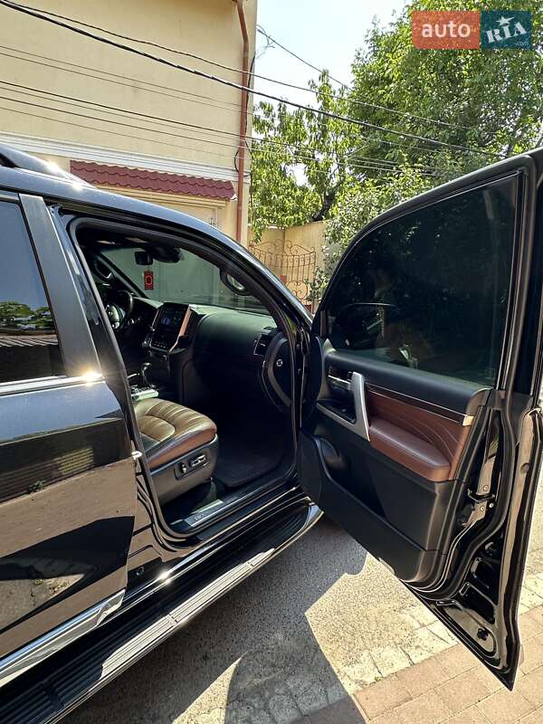 Внедорожник / Кроссовер Toyota Land Cruiser 2020 в Одессе фото 9 Внедорожник / Кроссовер Toyota Land Cruiser 2020 в Одессе