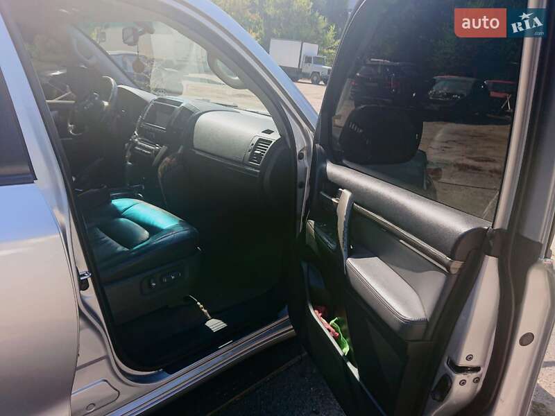 Внедорожник / Кроссовер Toyota Land Cruiser 2007 в Днепре