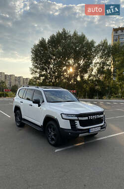 Внедорожник / Кроссовер Toyota Land Cruiser 2022 в 