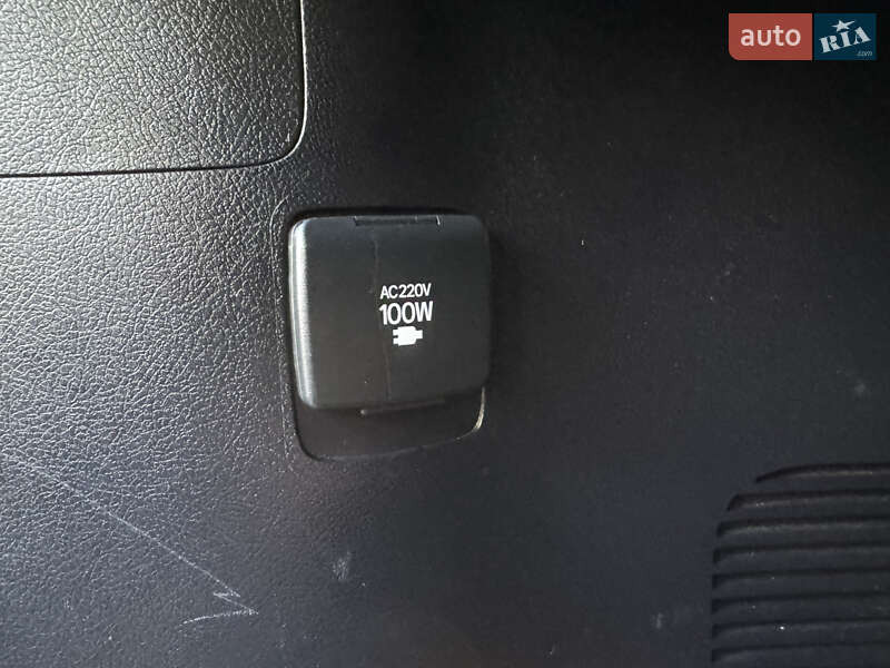 Внедорожник / Кроссовер Toyota Land Cruiser 2017 в Киеве фото 13 Внедорожник / Кроссовер Toyota Land Cruiser 2017 в Киеве