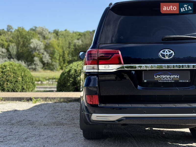 Внедорожник / Кроссовер Toyota Land Cruiser 2016 в Днепре