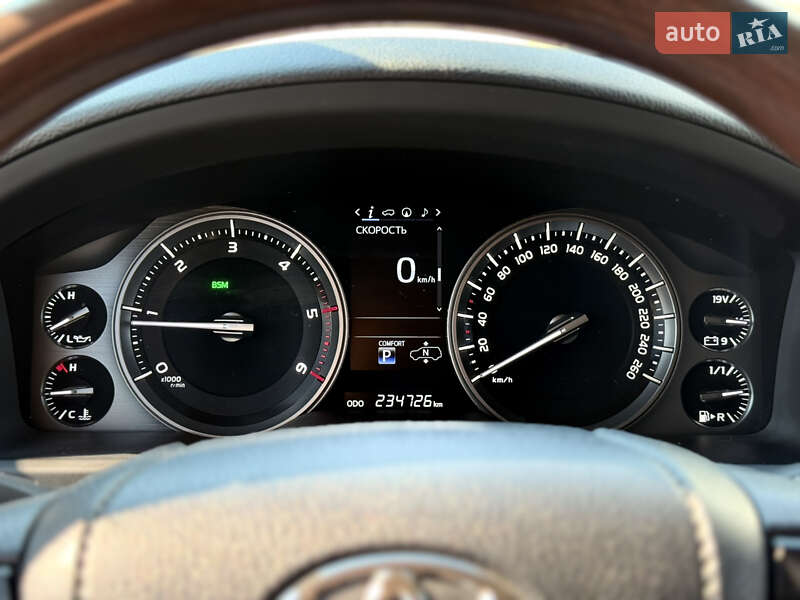 Внедорожник / Кроссовер Toyota Land Cruiser 2016 в Днепре