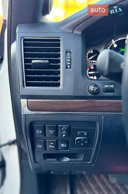 Позашляховик / Кросовер Toyota Land Cruiser 2018 в 