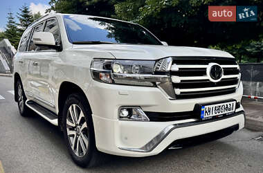 Внедорожник / Кроссовер Toyota Land Cruiser 2017 в 