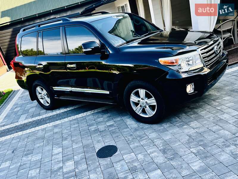 Toyota Land Cruiser 2012