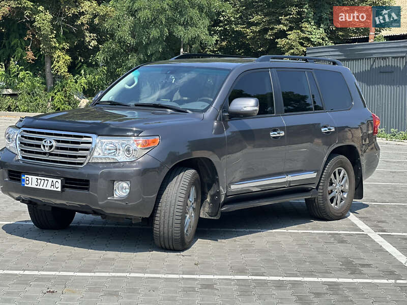 Toyota Land Cruiser 2013