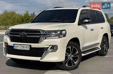 Внедорожник / Кроссовер Toyota Land Cruiser 2020 в Киеве