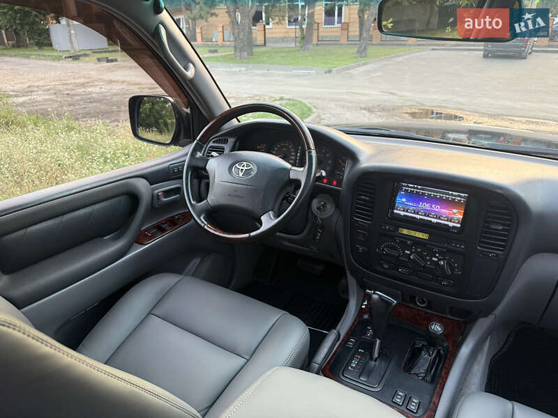 Позашляховик / Кросовер Toyota Land Cruiser 2001 в Броварах