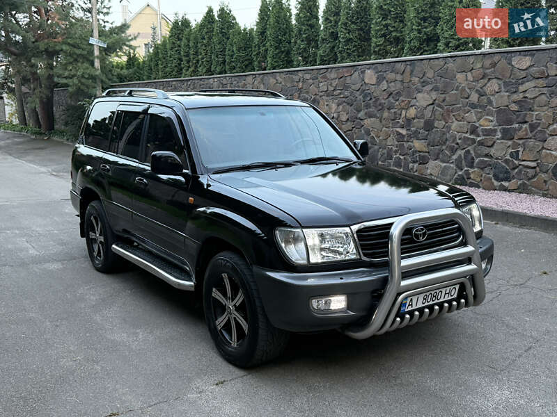 Позашляховик / Кросовер Toyota Land Cruiser 2001 в Броварах