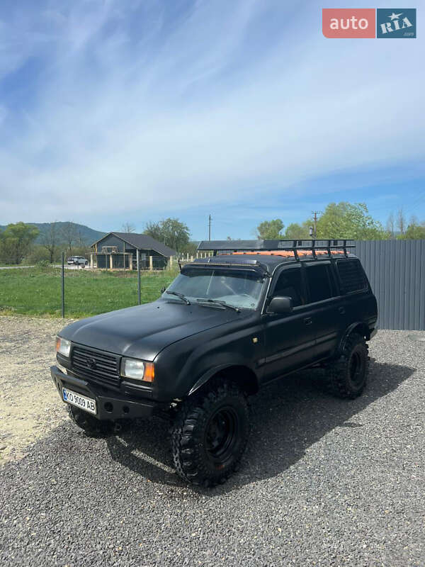 Внедорожник / Кроссовер Toyota Land Cruiser 1996 в Хусте