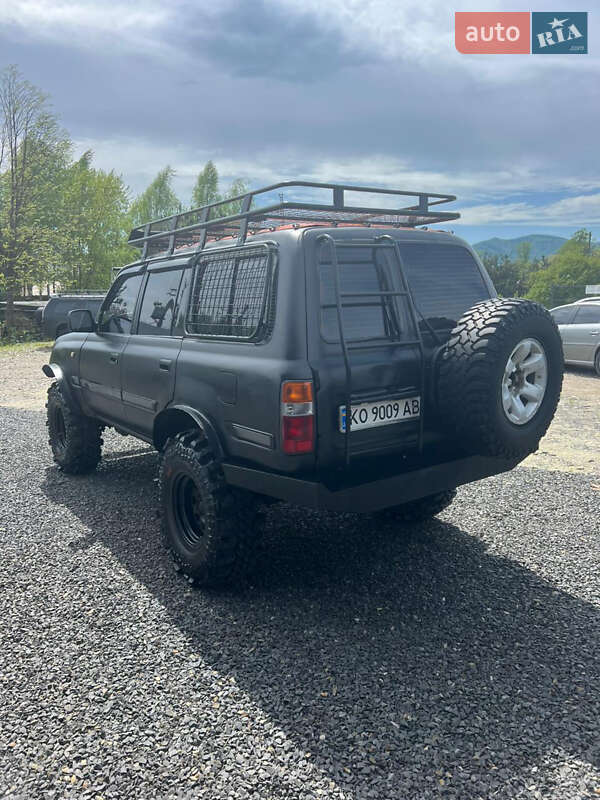 Внедорожник / Кроссовер Toyota Land Cruiser 1996 в Хусте