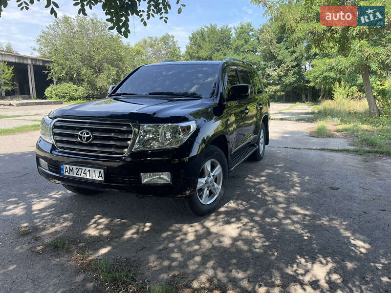 Toyota Land Cruiser 2011 Toyota Land Cruiser 2011