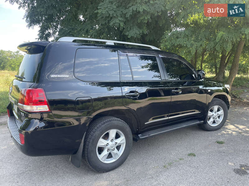 Позашляховик / Кросовер Toyota Land Cruiser 2011 в Лубнах фото 6 Позашляховик / Кросовер Toyota Land Cruiser 2011 в Лубнах
