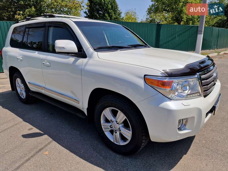 Toyota Land Cruiser 2013