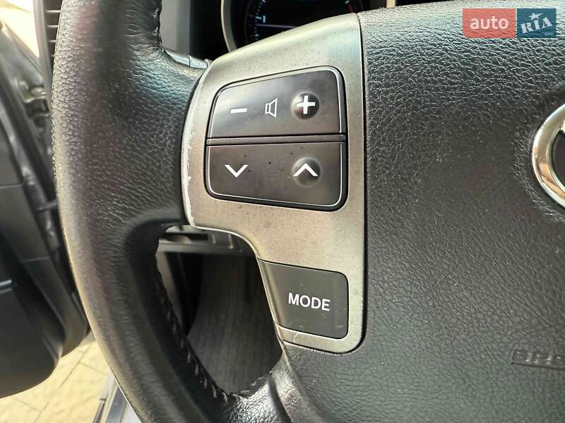 Внедорожник / Кроссовер Toyota Land Cruiser 2011 в Львове