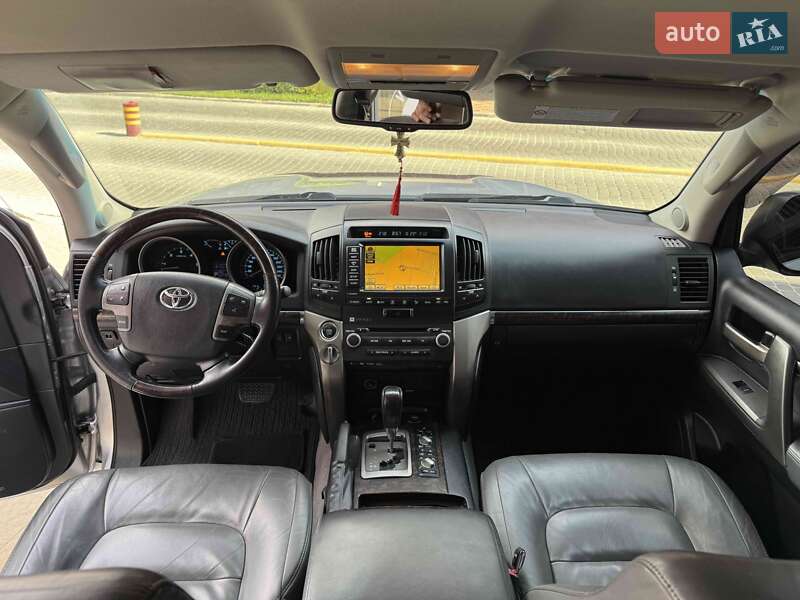 Внедорожник / Кроссовер Toyota Land Cruiser 2011 в Львове