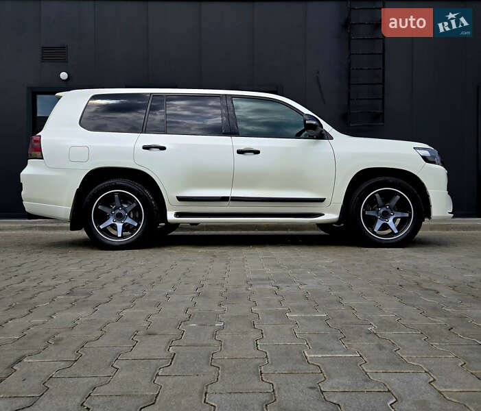 Позашляховик / Кросовер Toyota Land Cruiser 2016 в Києві