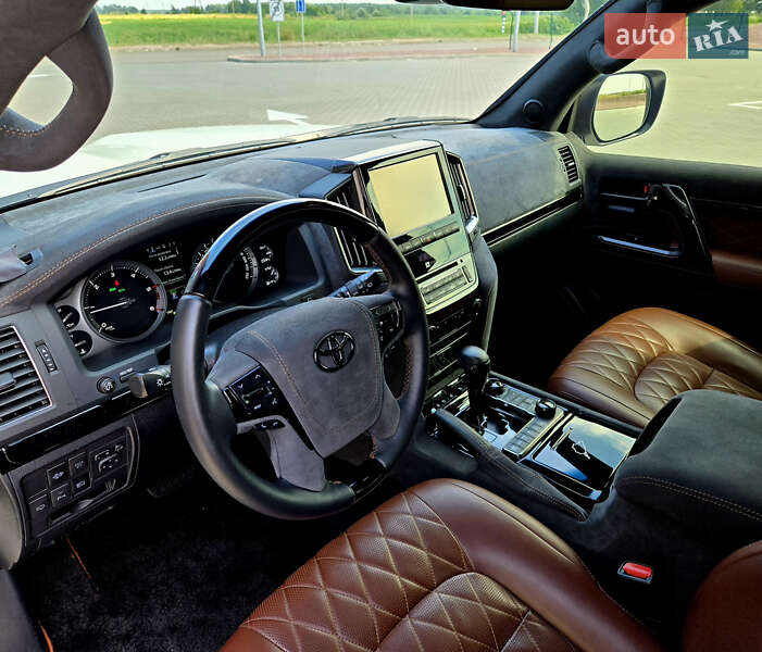 Позашляховик / Кросовер Toyota Land Cruiser 2016 в Києві