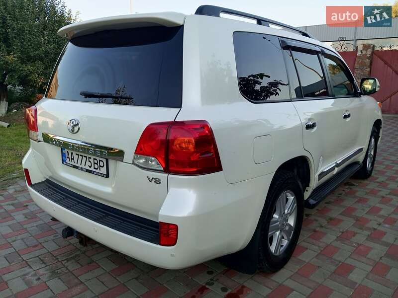 Позашляховик / Кросовер Toyota Land Cruiser 2014 в Києві фото 5 Позашляховик / Кросовер Toyota Land Cruiser 2014 в Києві
