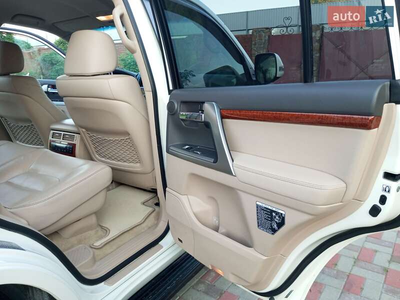Позашляховик / Кросовер Toyota Land Cruiser 2014 в Києві фото 18 Позашляховик / Кросовер Toyota Land Cruiser 2014 в Києві