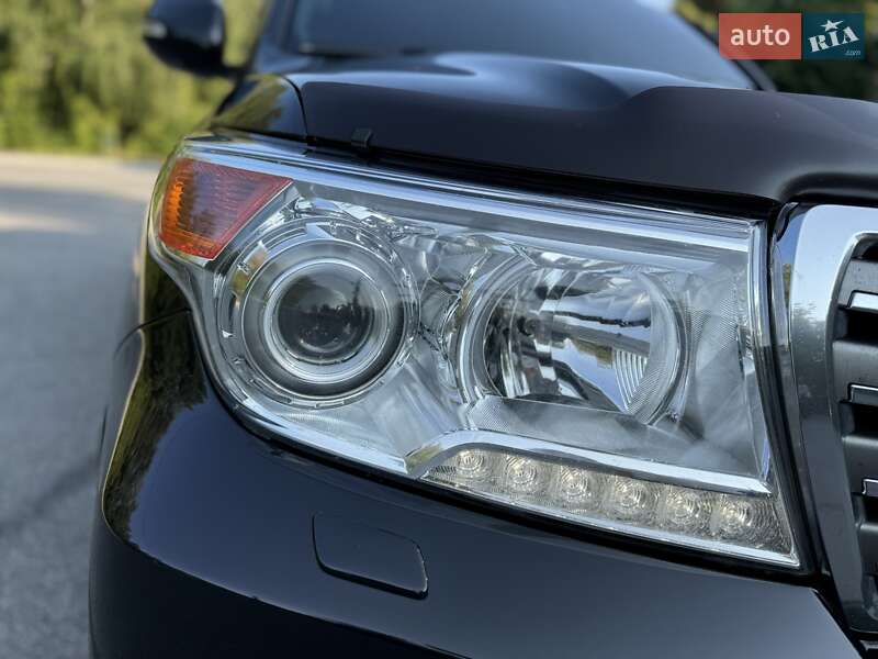 Позашляховик / Кросовер Toyota Land Cruiser 2014 в Трускавці фото 6 Позашляховик / Кросовер Toyota Land Cruiser 2014 в Трускавці