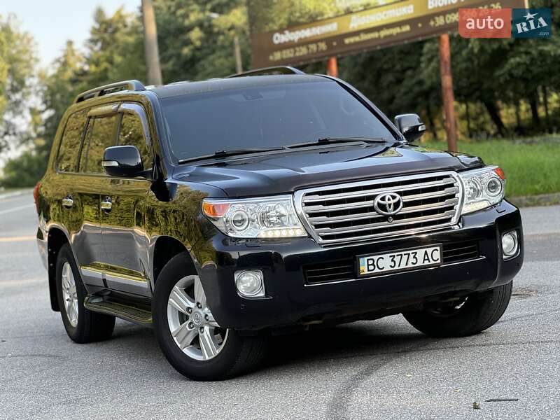 Позашляховик / Кросовер Toyota Land Cruiser 2014 в Трускавці фото 79 Позашляховик / Кросовер Toyota Land Cruiser 2014 в Трускавці