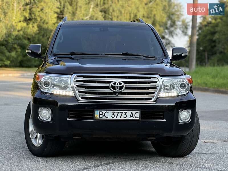 Позашляховик / Кросовер Toyota Land Cruiser 2014 в Трускавці фото 83 Позашляховик / Кросовер Toyota Land Cruiser 2014 в Трускавці