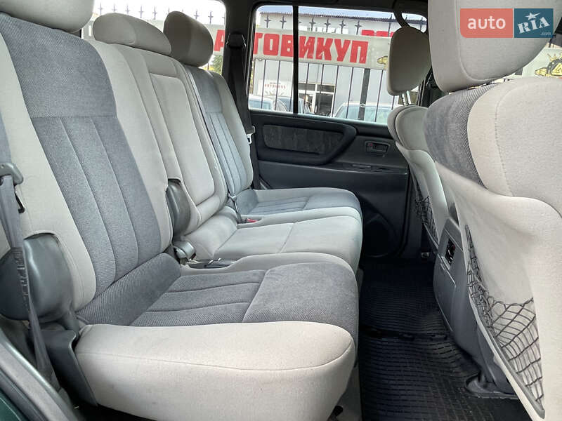 Позашляховик / Кросовер Toyota Land Cruiser 2001 в Миколаєві