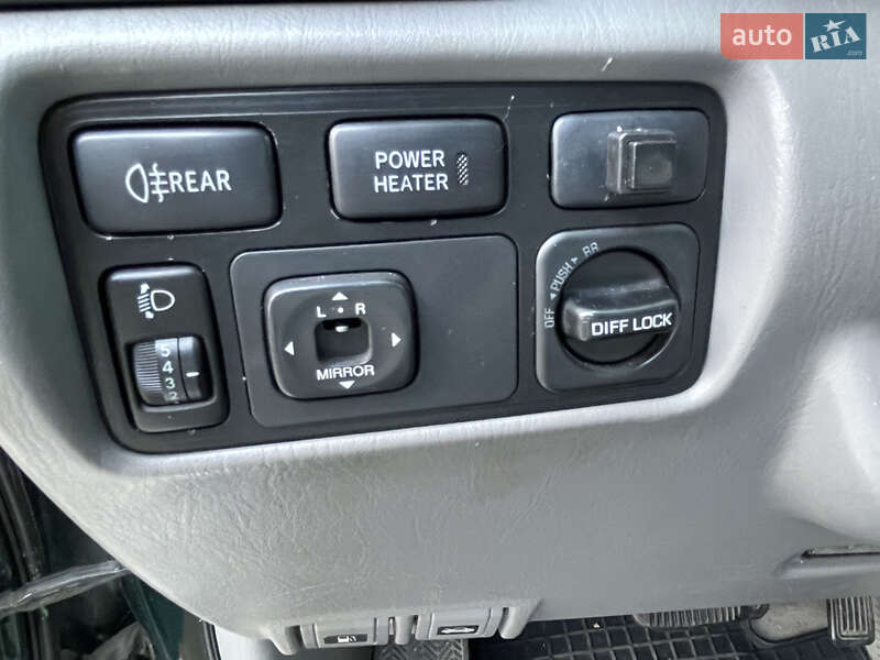 Позашляховик / Кросовер Toyota Land Cruiser 2001 в Миколаєві