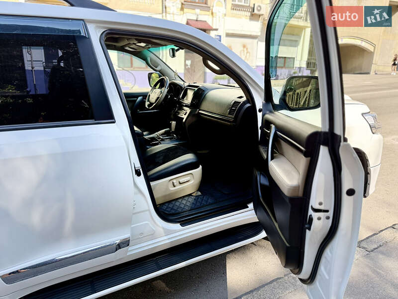Внедорожник / Кроссовер Toyota Land Cruiser 2007 в Киеве