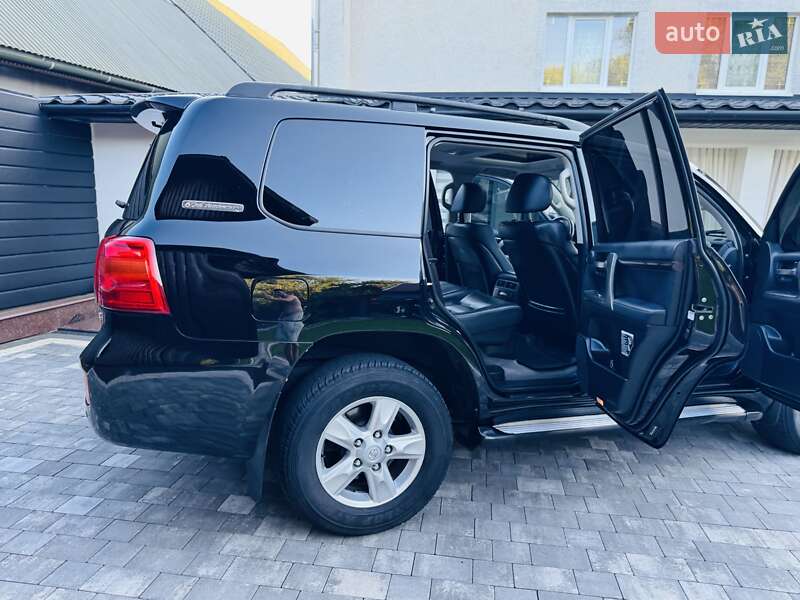 Внедорожник / Кроссовер Toyota Land Cruiser 2012 в Нижней Апше фото 94 Внедорожник / Кроссовер Toyota Land Cruiser 2012 в Нижней Апше