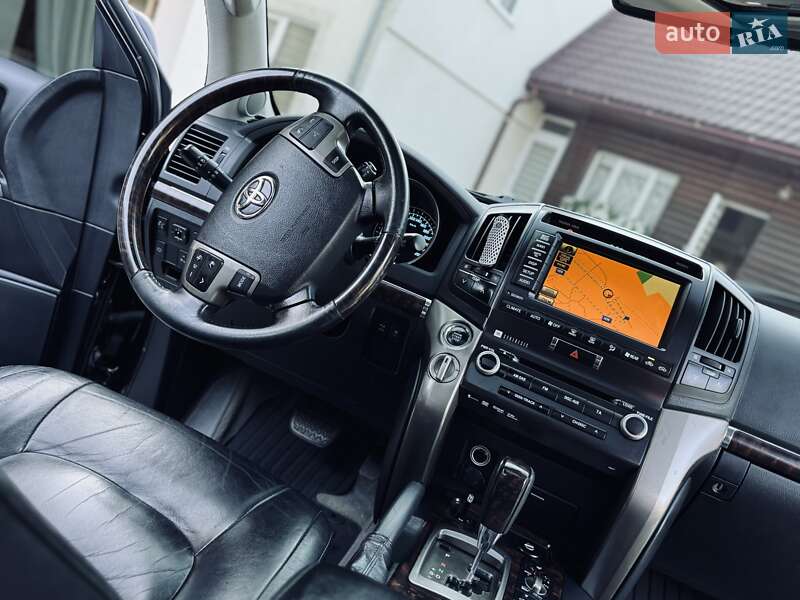 Внедорожник / Кроссовер Toyota Land Cruiser 2012 в Нижней Апше фото 100 Внедорожник / Кроссовер Toyota Land Cruiser 2012 в Нижней Апше