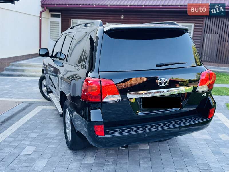 Внедорожник / Кроссовер Toyota Land Cruiser 2012 в Нижней Апше фото 138 Внедорожник / Кроссовер Toyota Land Cruiser 2012 в Нижней Апше