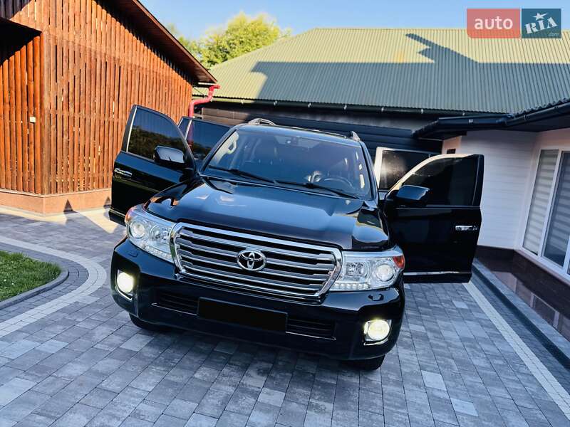 Внедорожник / Кроссовер Toyota Land Cruiser 2012 в Нижней Апше фото 143 Внедорожник / Кроссовер Toyota Land Cruiser 2012 в Нижней Апше