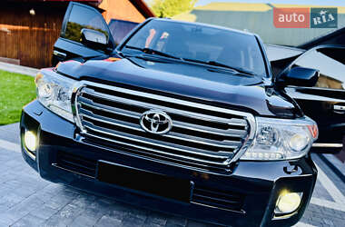 Внедорожник / Кроссовер Toyota Land Cruiser 2012 в Нижней Апше
