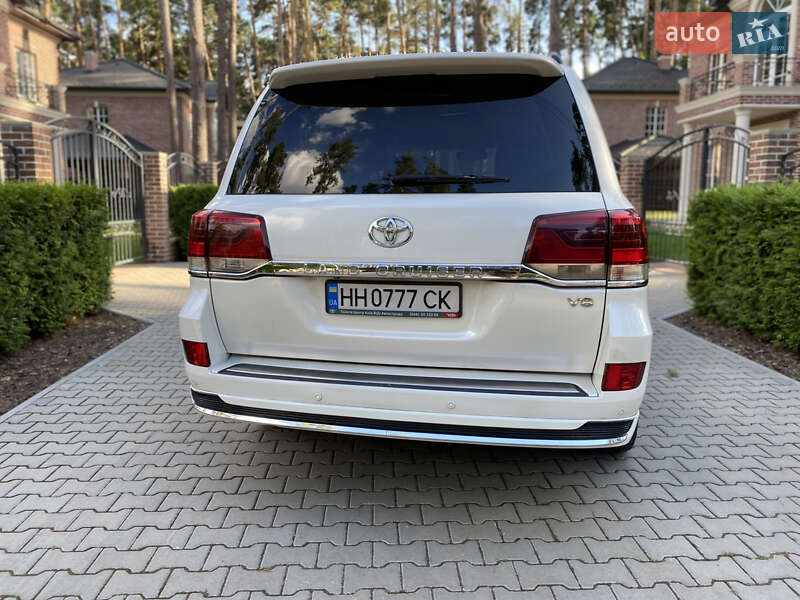 Внедорожник / Кроссовер Toyota Land Cruiser 2014 в Киеве