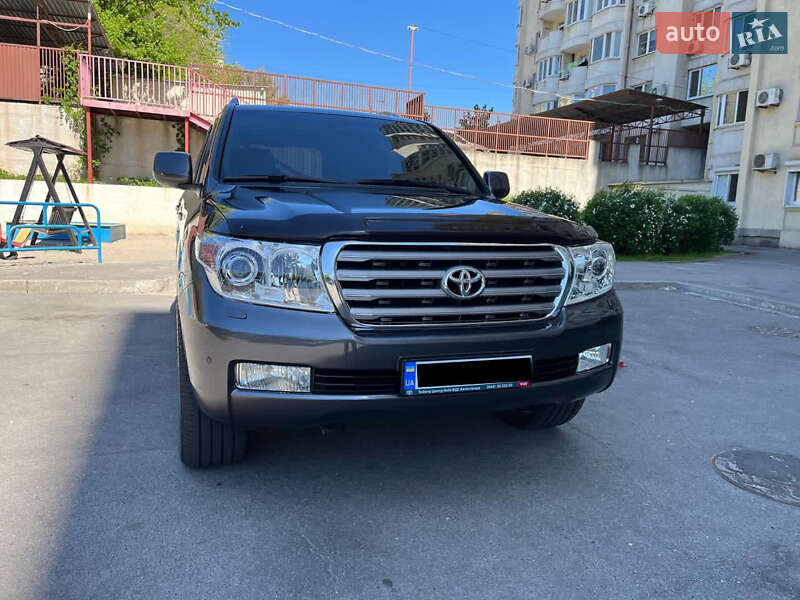 Внедорожник / Кроссовер Toyota Land Cruiser 2011 в Киеве фото 5 Внедорожник / Кроссовер Toyota Land Cruiser 2011 в Киеве