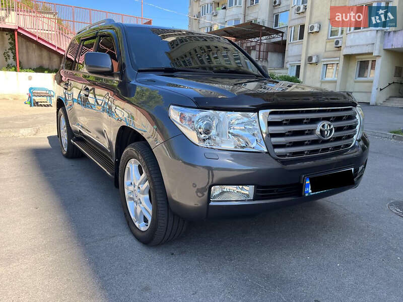 Внедорожник / Кроссовер Toyota Land Cruiser 2011 в Киеве фото 7 Внедорожник / Кроссовер Toyota Land Cruiser 2011 в Киеве