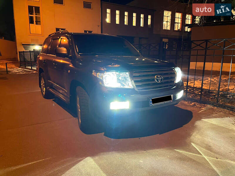 Внедорожник / Кроссовер Toyota Land Cruiser 2011 в Киеве фото 14 Внедорожник / Кроссовер Toyota Land Cruiser 2011 в Киеве