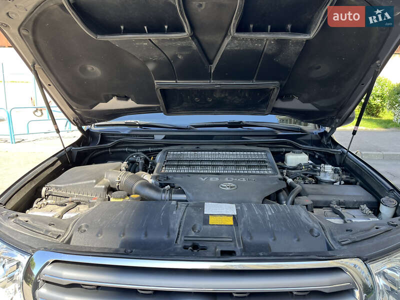 Внедорожник / Кроссовер Toyota Land Cruiser 2011 в Киеве фото 47 Внедорожник / Кроссовер Toyota Land Cruiser 2011 в Киеве