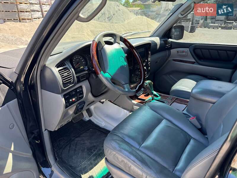 Внедорожник / Кроссовер Toyota Land Cruiser 2003 в Днепре
