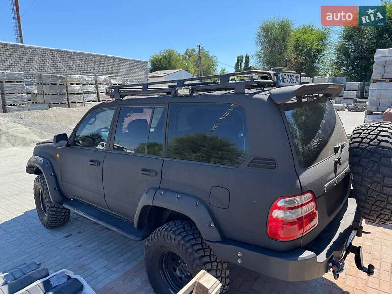 Внедорожник / Кроссовер Toyota Land Cruiser 2003 в Днепре