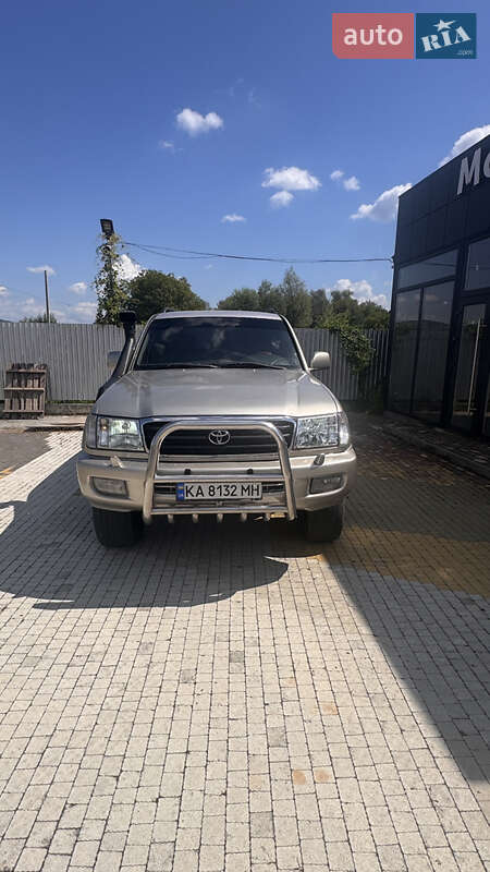 Внедорожник / Кроссовер Toyota Land Cruiser 2001 в Тячеве