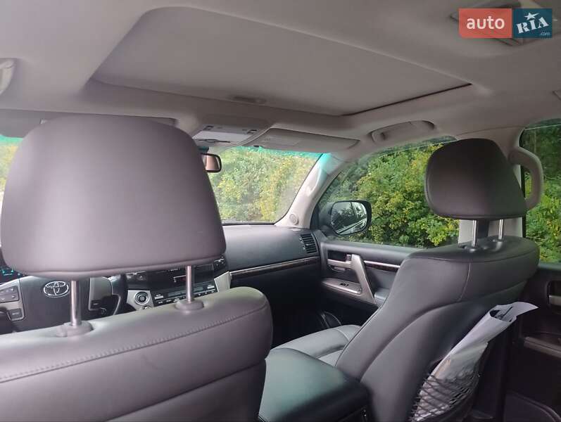 Внедорожник / Кроссовер Toyota Land Cruiser 2008 в Вараше