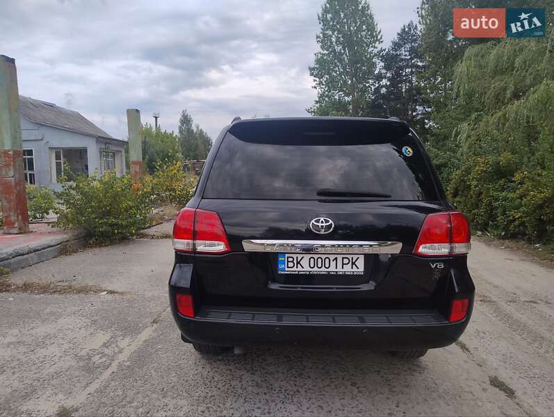 Внедорожник / Кроссовер Toyota Land Cruiser 2008 в Вараше