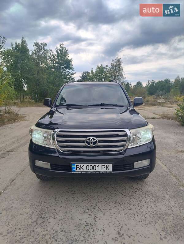 Внедорожник / Кроссовер Toyota Land Cruiser 2008 в Вараше