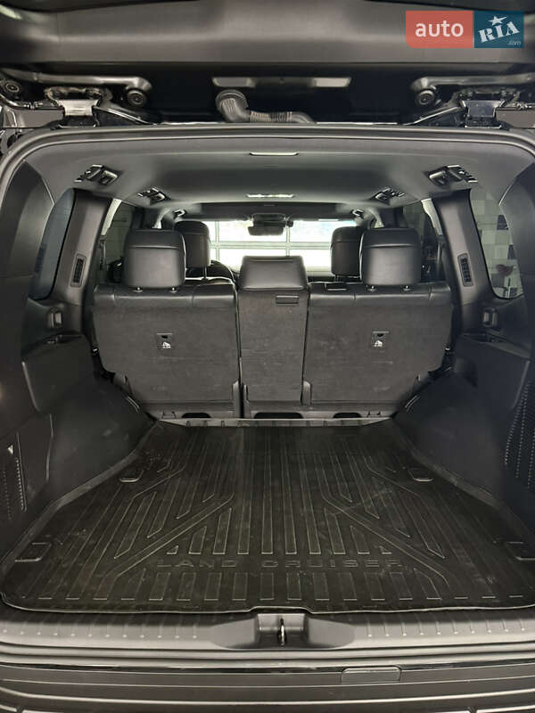 Внедорожник / Кроссовер Toyota Land Cruiser 2021 в Харькове