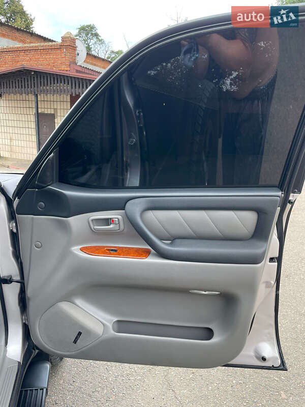 Внедорожник / Кроссовер Toyota Land Cruiser 2002 в Виннице