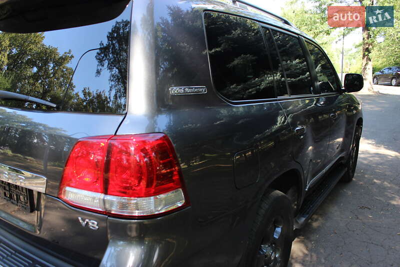 Внедорожник / Кроссовер Toyota Land Cruiser 2011 в Кривом Роге