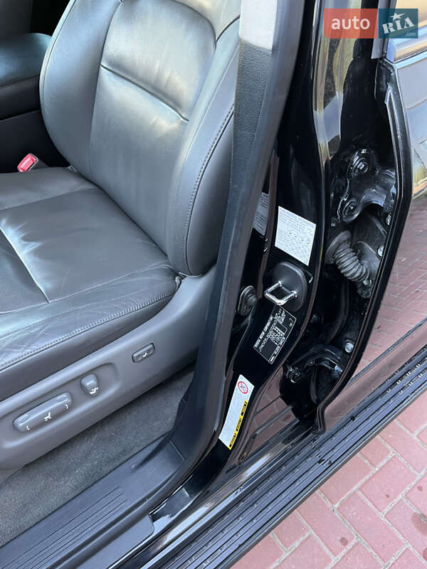 Внедорожник / Кроссовер Toyota Land Cruiser 2008 в Ровно фото 24 Внедорожник / Кроссовер Toyota Land Cruiser 2008 в Ровно